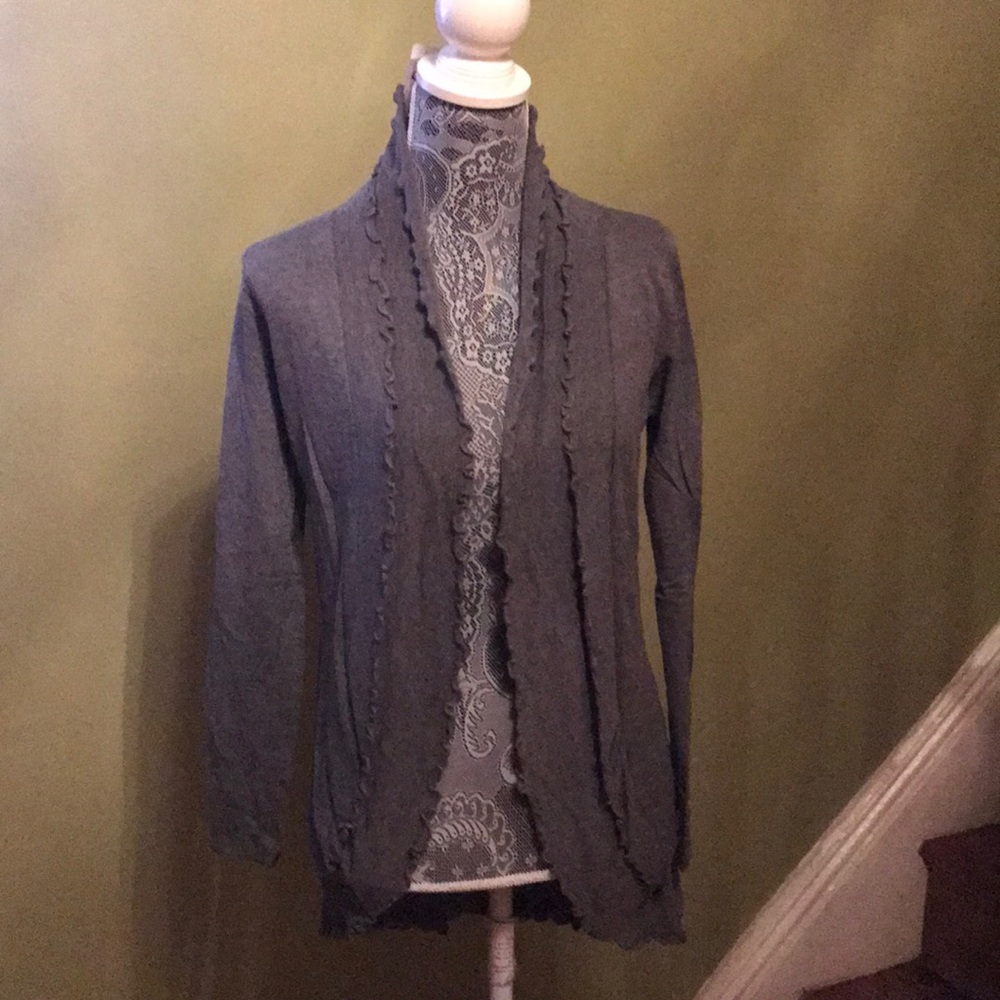 Pretty grey sweater with double ruffle detail L/XL